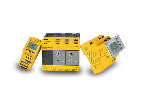 Measuring and monitoring relays